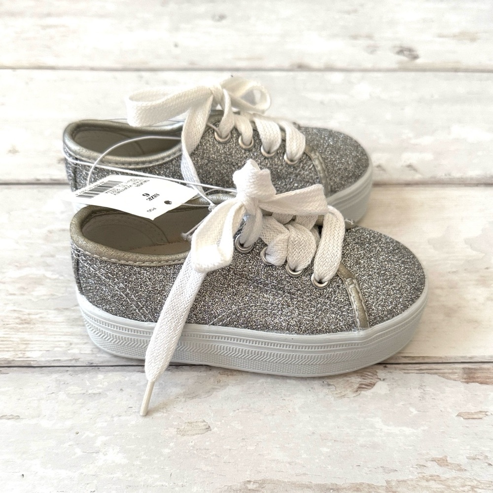 Girls Size 6 Silver Glitter Sparkle Platform Sneakers Honors Brand NEW